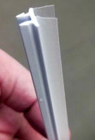 Профиль уплотнительный стекла в сборе нижний Plastimak 850мм