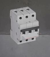 Выключатель автомат. 3-пол. 20А тип С 4,5кА серия RX3 Legrand