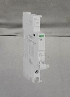 Контакт состояния iOF Acti 9