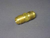 Переходник U2-10K-WIG 5/8"SAE x5/8" SAE резьбовой