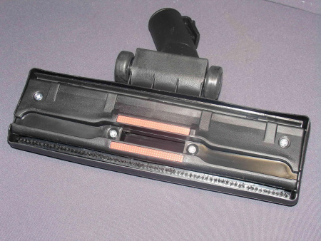 Щетка к пылесосу ковровая d=32cm (пласт. платформа)