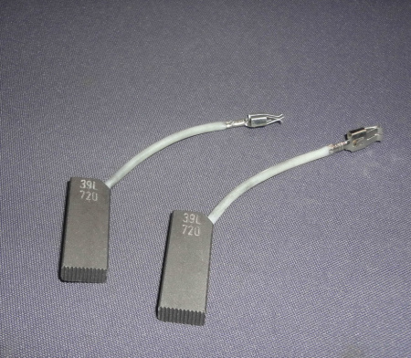 Щетки для эл.двиг. 5×12,5×32,5 -2шт. провод с угла фастон без корп. CAR012UN, 021521 