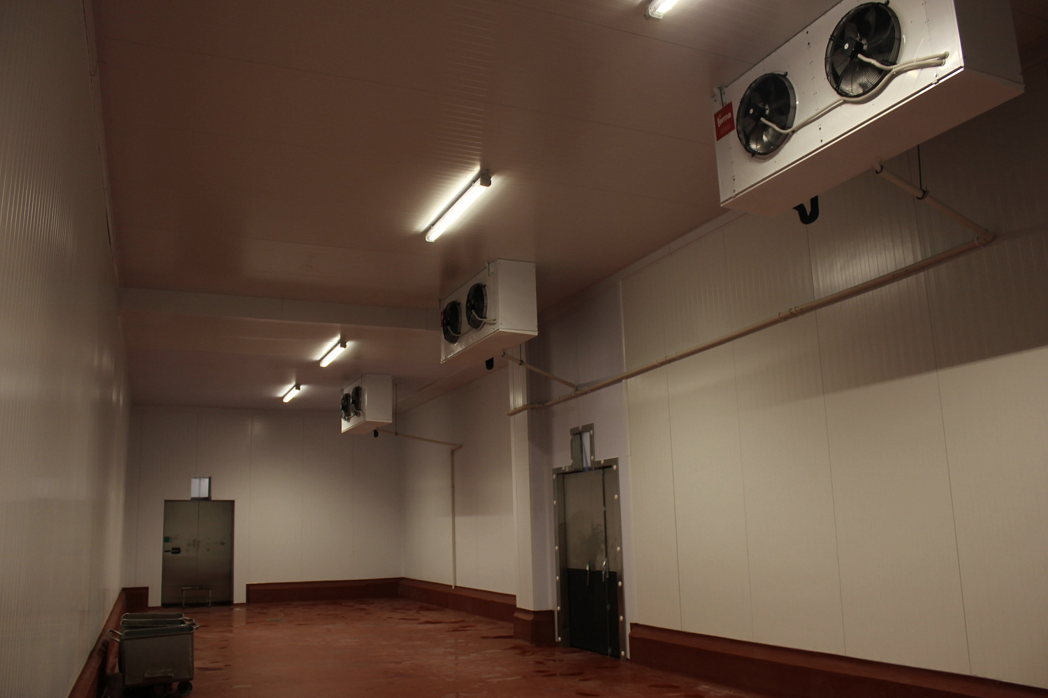 Проектирование систем кондиционирования и холодоснабжения, производство, поставка, проведение монтажных и пусконаладочных работ холодильного оборудования на «Волжском мясокомбинате»