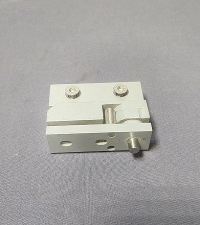 Петля нижняя левая ZIP114-0028.200 СБ